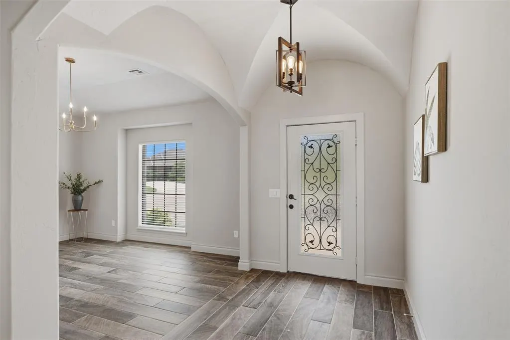 Photo 2 — 3805 Spyglass Road, Oklahoma City, OK 73120