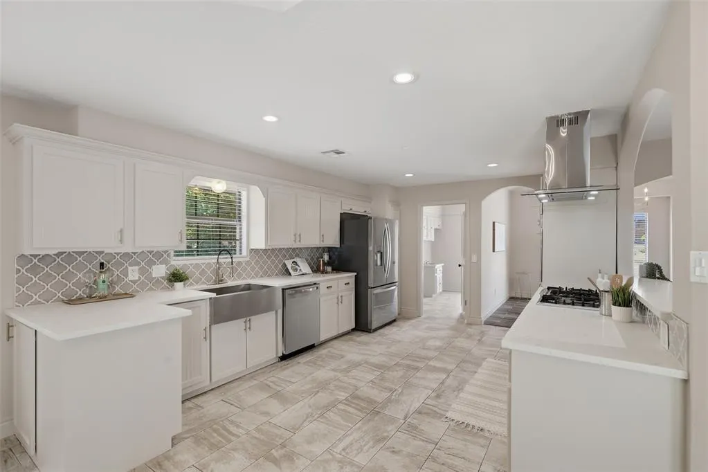 Photo 5 — 3805 Spyglass Road, Oklahoma City, OK 73120