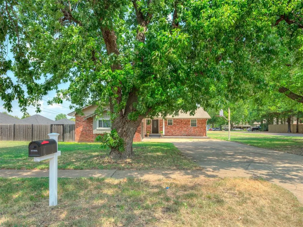 Photo 4 — 524 S Lewis Lane, Mustang, OK 73064
