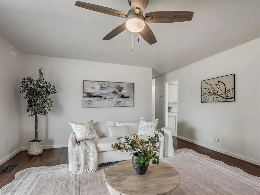 Photo 7 — 524 S Lewis Lane, Mustang, OK 73064