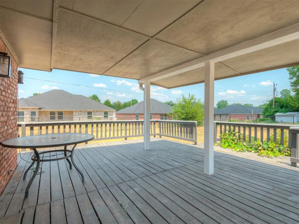 Photo 31 — 524 S Lewis Lane, Mustang, OK 73064