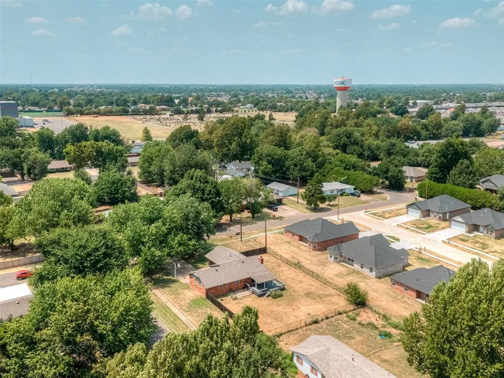 Photo 39 — 524 S Lewis Lane, Mustang, OK 73064