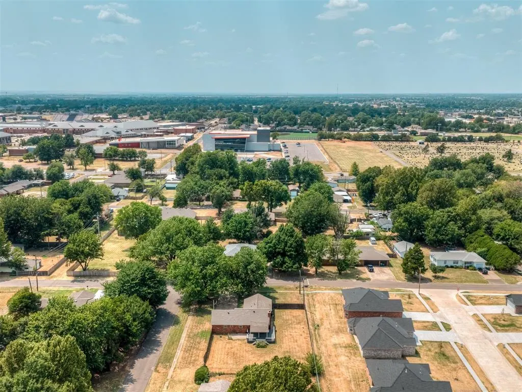 Photo 40 — 524 S Lewis Lane, Mustang, OK 73064