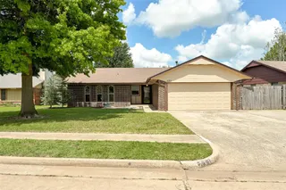 Sold home at 733 N Robinson Avenue