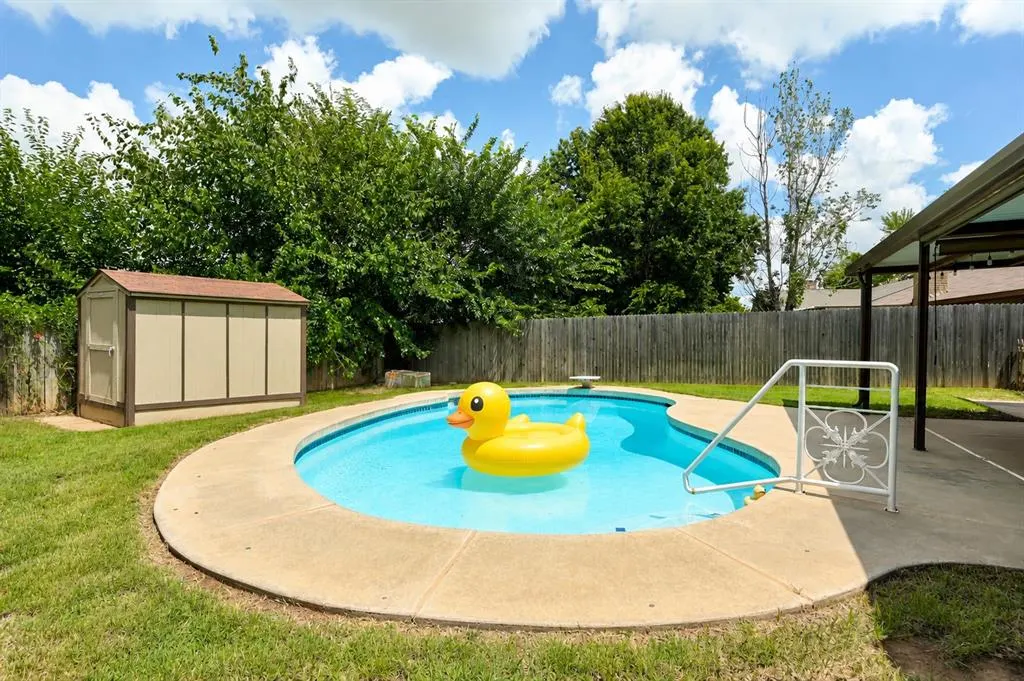 Photo 35 — 733 N Robinson Avenue, Moore, OK 73170