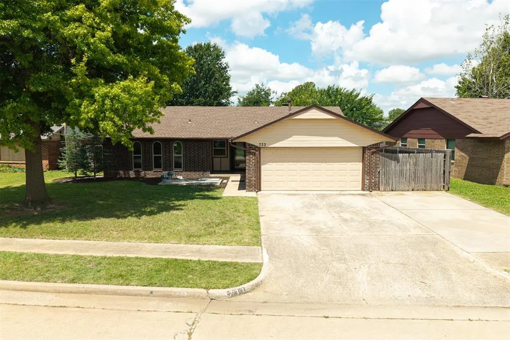 Photo 40 — 733 N Robinson Avenue, Moore, OK 73170
