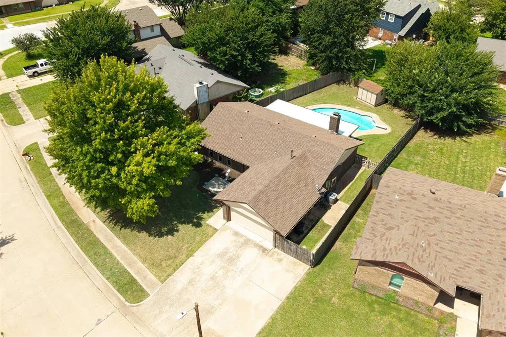 Photo 43 — 733 N Robinson Avenue, Moore, OK 73170