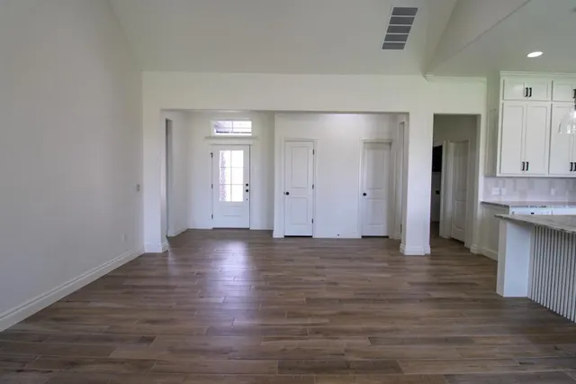 Photo 7 — 9308 SW 38th Street, Oklahoma City, OK 73179