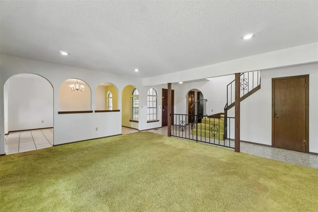 Photo 8 — 2009 Forest Road, Edmond, OK 73025