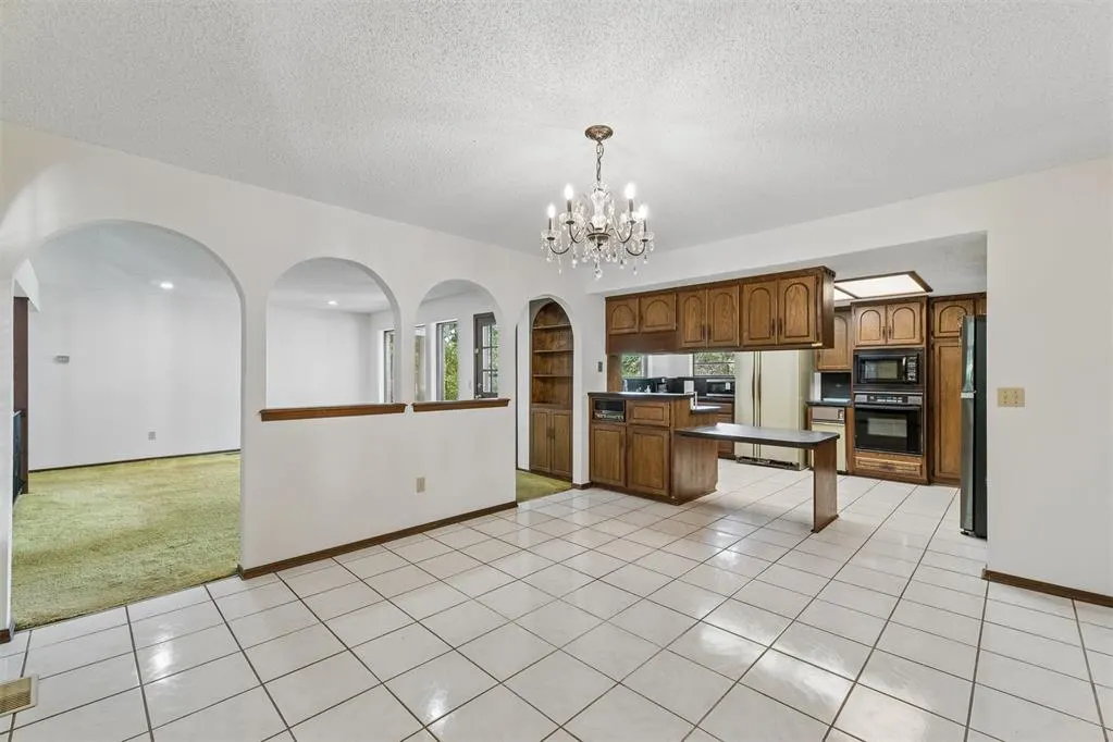 Photo 14 — 2009 Forest Road, Edmond, OK 73025