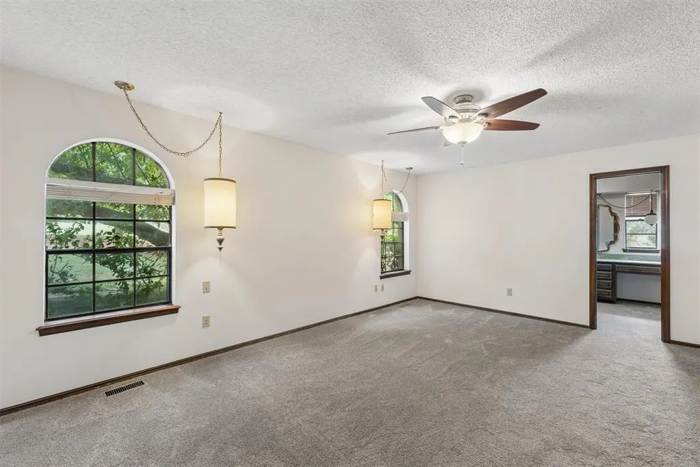 Photo 16 — 2009 Forest Road, Edmond, OK 73025