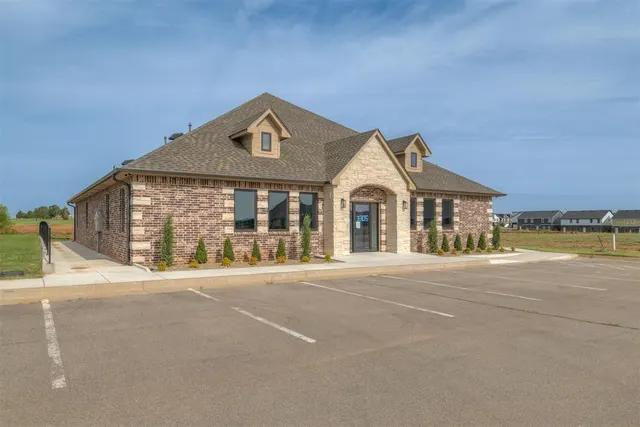 Photo 3 — 3305 NW 192nd Street, Edmond, OK 73012