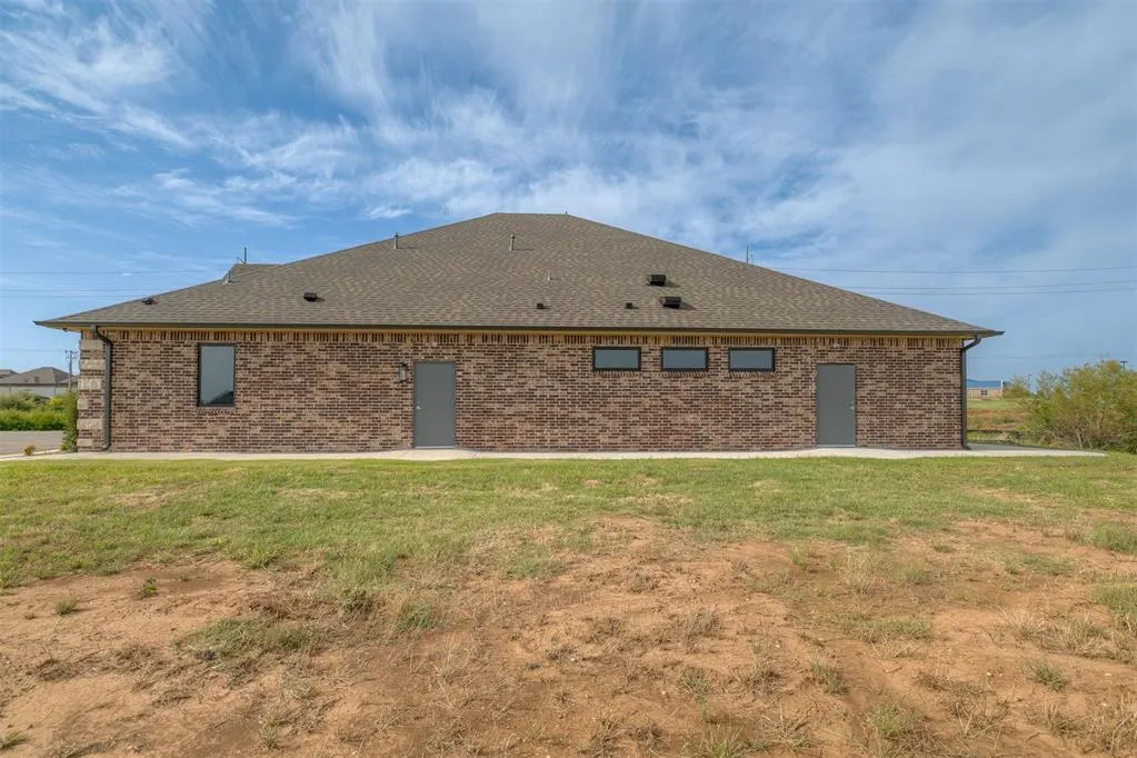Photo 5 — 3305 NW 192nd Street, Edmond, OK 73012