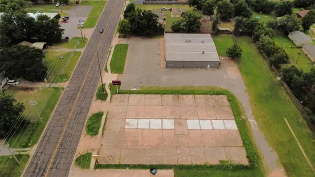 Photo 5 — 9531 NE 10th Street, Oklahoma City, OK 73130