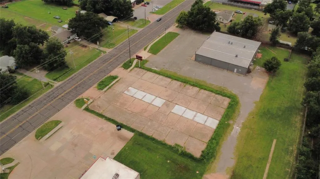 Photo 12 — 9531 NE 10th Street, Oklahoma City, OK 73130