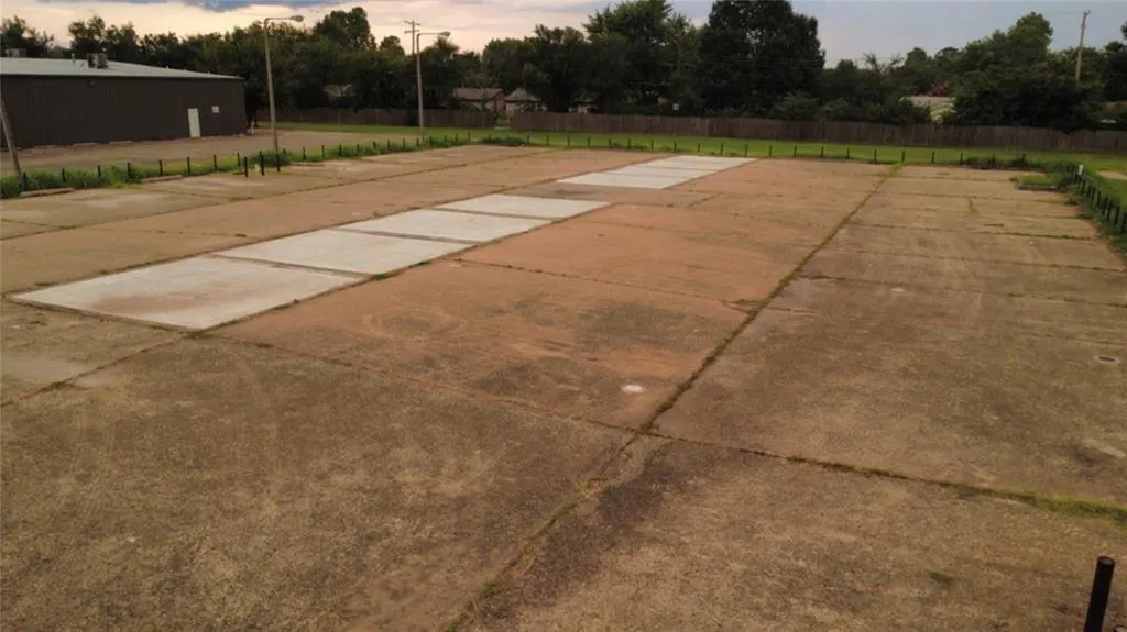 Photo 19 — 9531 NE 10th Street, Oklahoma City, OK 73130