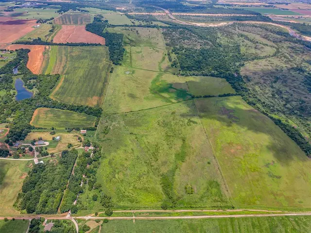 Photo 4 — 2111 NE 16th Street, Newcastle, OK 73065