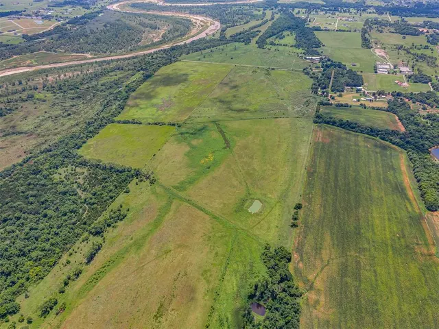 Photo 7 — 2111 NE 16th Street, Newcastle, OK 73065