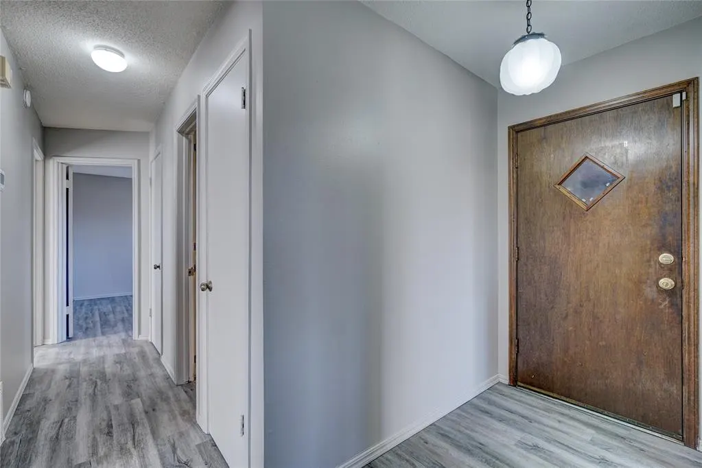 Photo 4 — 109 Bainbridge Road, Oklahoma City, OK 73114