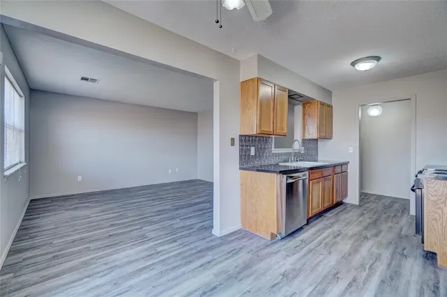 Photo 7 — 109 Bainbridge Road, Oklahoma City, OK 73114