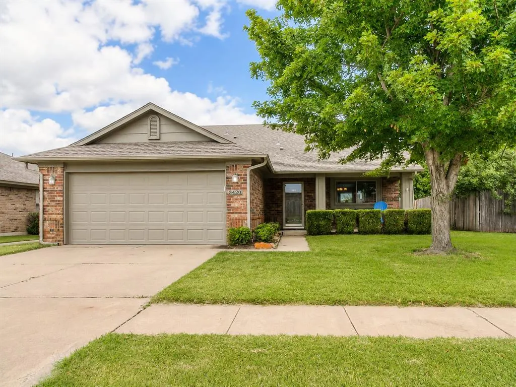 Photo 2 — 3420 Chester Terrace, Yukon, OK 73099