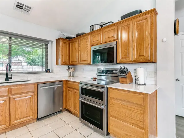Photo 8 — 3420 Chester Terrace, Yukon, OK 73099