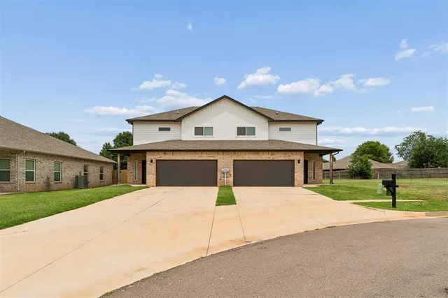 Photo 2 — 1033 Carpe Diem Court, Edmond, OK 73003