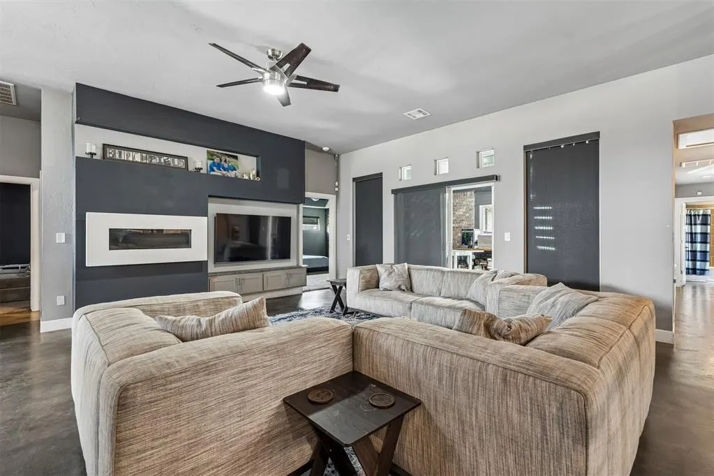 Photo 9 — 17336 Shadow Hawk Lane, Edmond, OK 73012