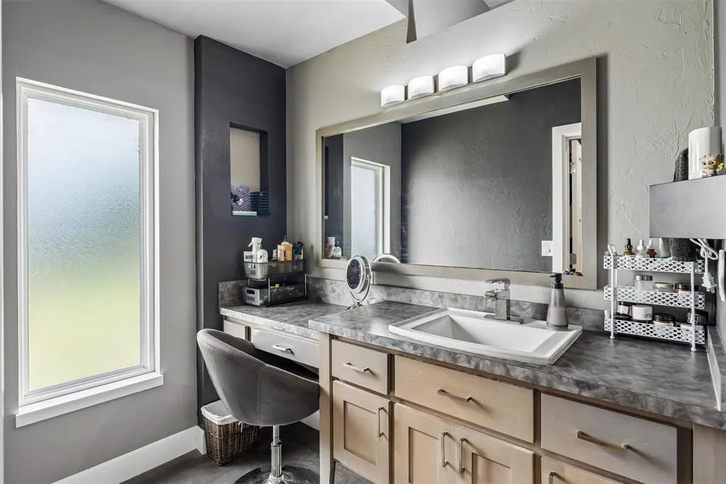 Photo 34 — 17336 Shadow Hawk Lane, Edmond, OK 73012