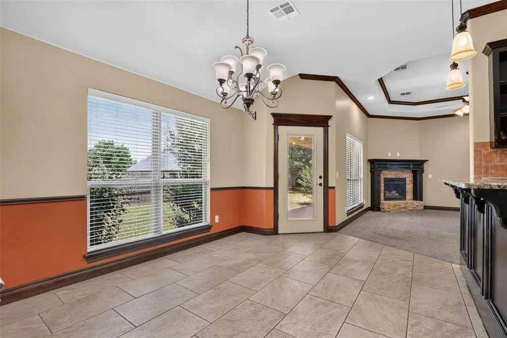 Photo 13 — 533 W Alamo Court Way, Mustang, OK 73064
