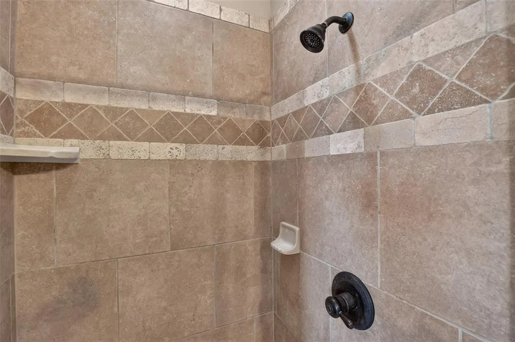 Photo 27 — 533 W Alamo Court Way, Mustang, OK 73064