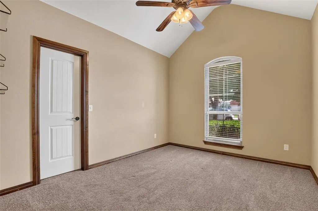 Photo 33 — 533 W Alamo Court Way, Mustang, OK 73064