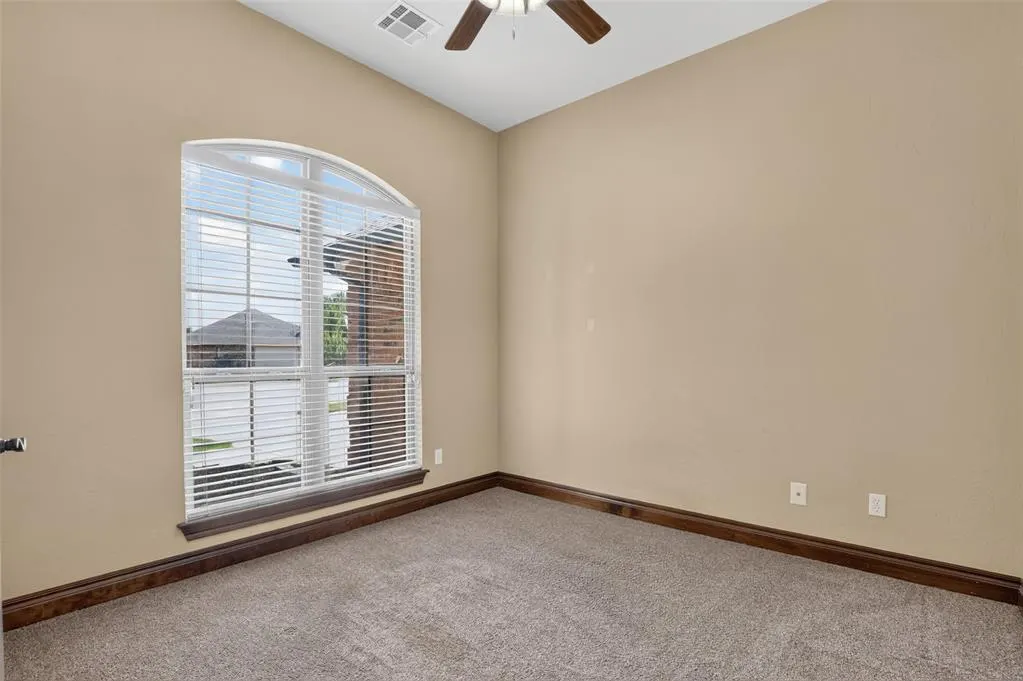 Photo 35 — 533 W Alamo Court Way, Mustang, OK 73064