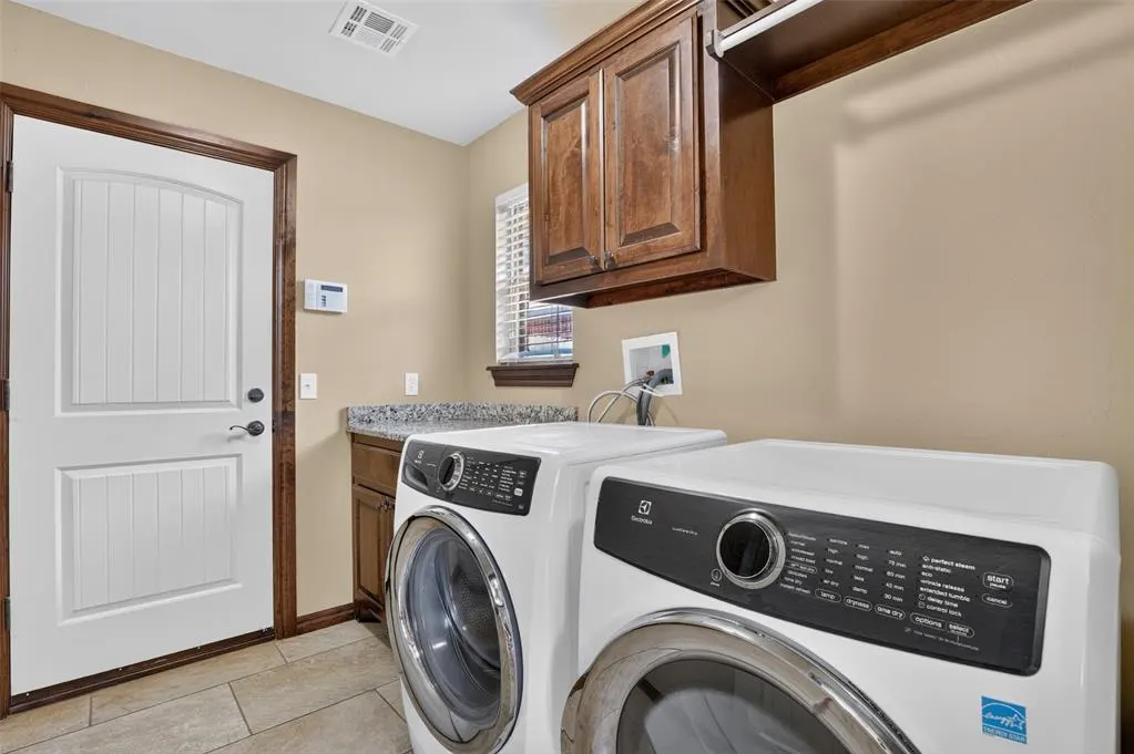 Photo 40 — 533 W Alamo Court Way, Mustang, OK 73064