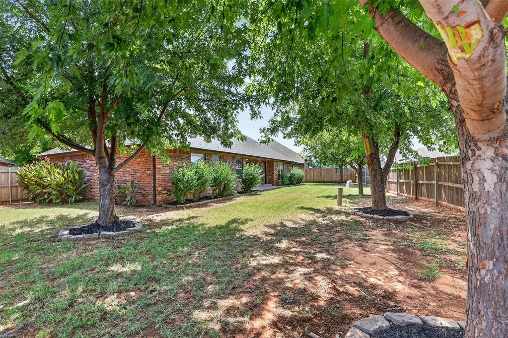 Photo 43 — 533 W Alamo Court Way, Mustang, OK 73064