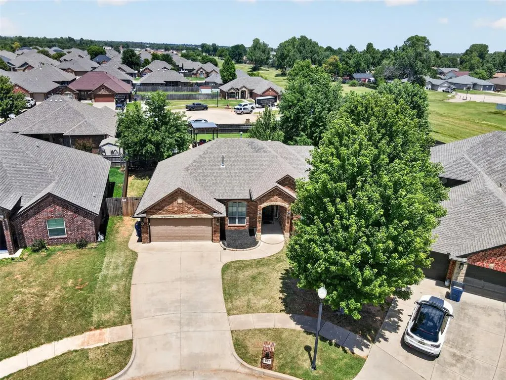 Photo 45 — 533 W Alamo Court Way, Mustang, OK 73064