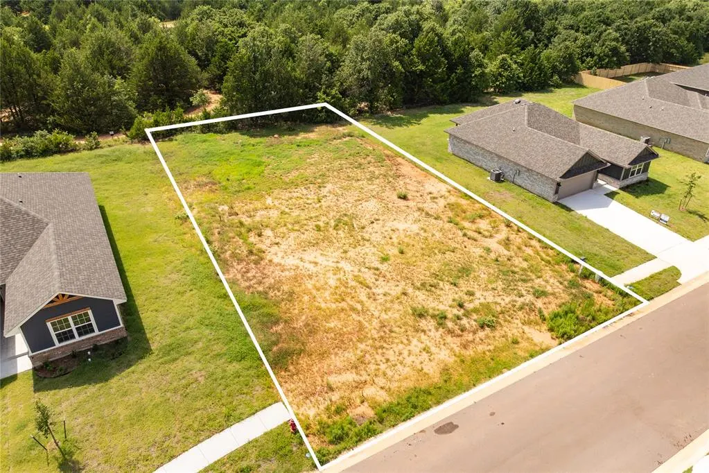 Photo 2 — 4648 Lincoln Landing, Harrah, OK 73045