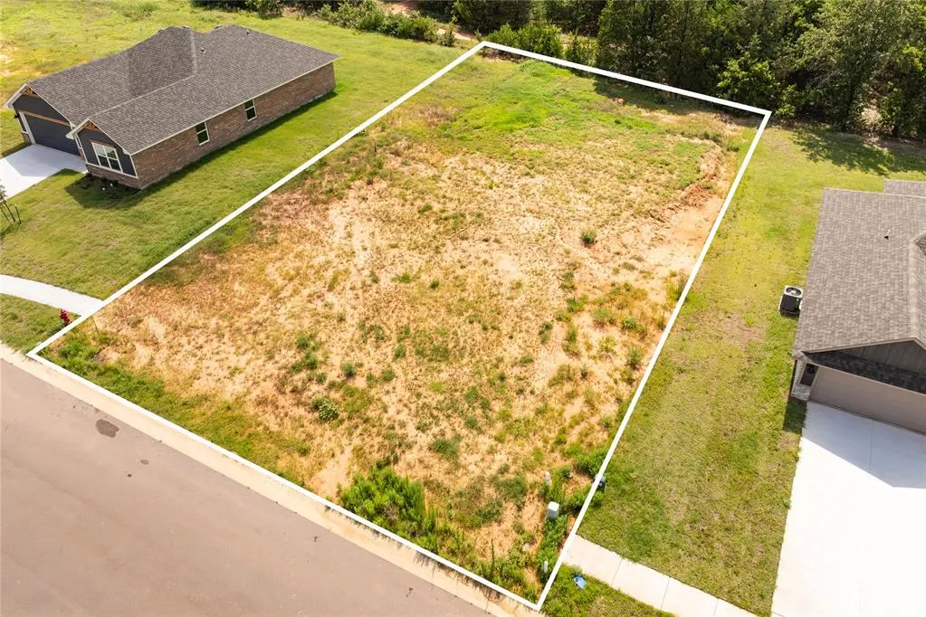 Photo 3 — 4648 Lincoln Landing, Harrah, OK 73045