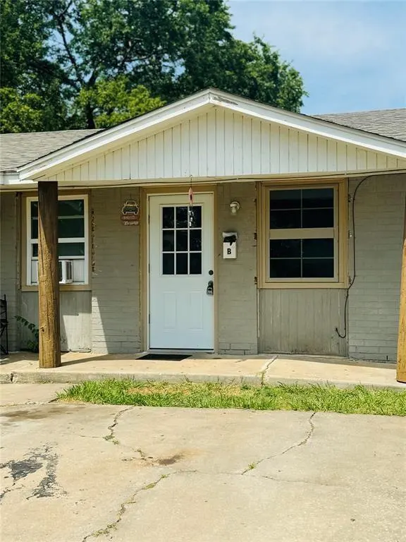 Photo 3 — 427 SE 17th Street, Oklahoma City, OK 73129