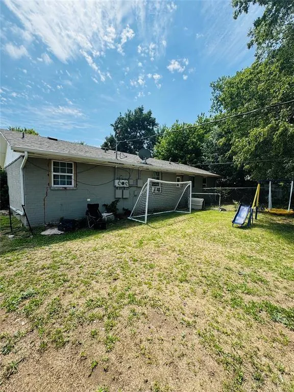 Photo 18 — 427 SE 17th Street, Oklahoma City, OK 73129