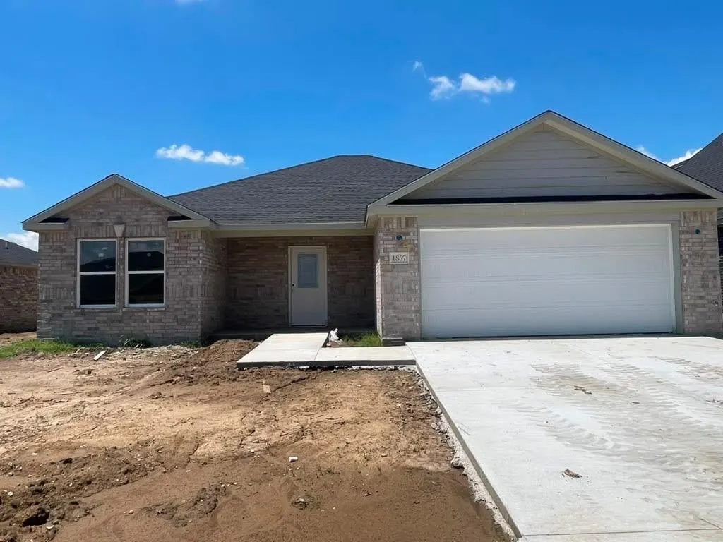 Front exterior — 1857 Topaz Road, Pryor, OK 74361
