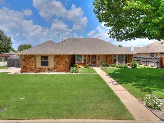 Photo 3 — 8201 Canna Lane, Oklahoma City, OK 73132