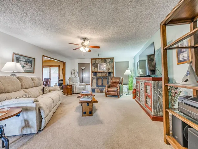 Photo 6 — 8201 Canna Lane, Oklahoma City, OK 73132