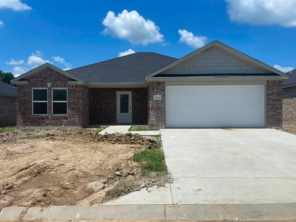 Front exterior — 1913 Topaz Road, Pryor, OK 74361