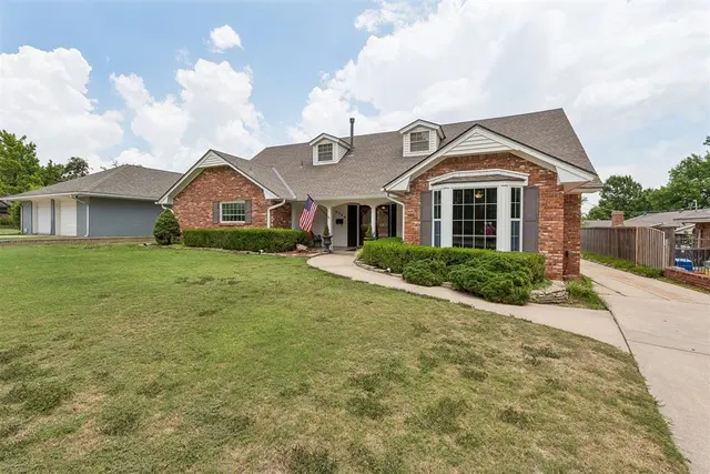 Photo 2 — 3304 Windsor Terrace, Oklahoma City, OK 73122