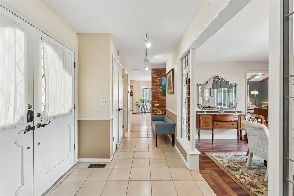 Photo 5 — 3304 Windsor Terrace, Oklahoma City, OK 73122
