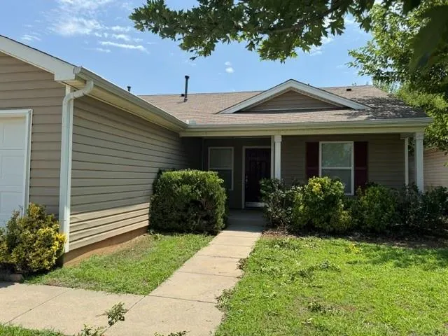 Photo 2 — 15516 Camellia Road, Oklahoma City, OK 73170