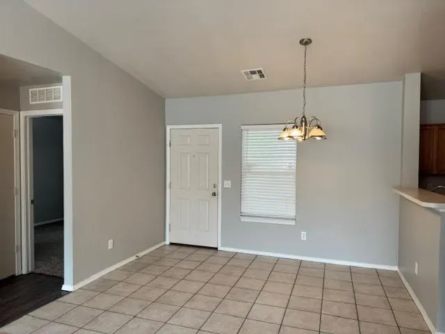 Photo 3 — 15516 Camellia Road, Oklahoma City, OK 73170