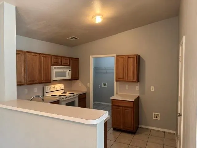 Photo 6 — 15516 Camellia Road, Oklahoma City, OK 73170