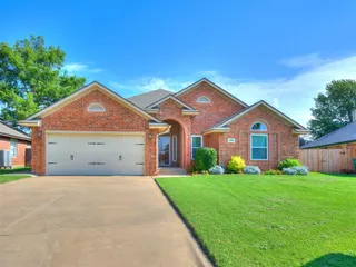 Sold home at 2905 SW 125th Street